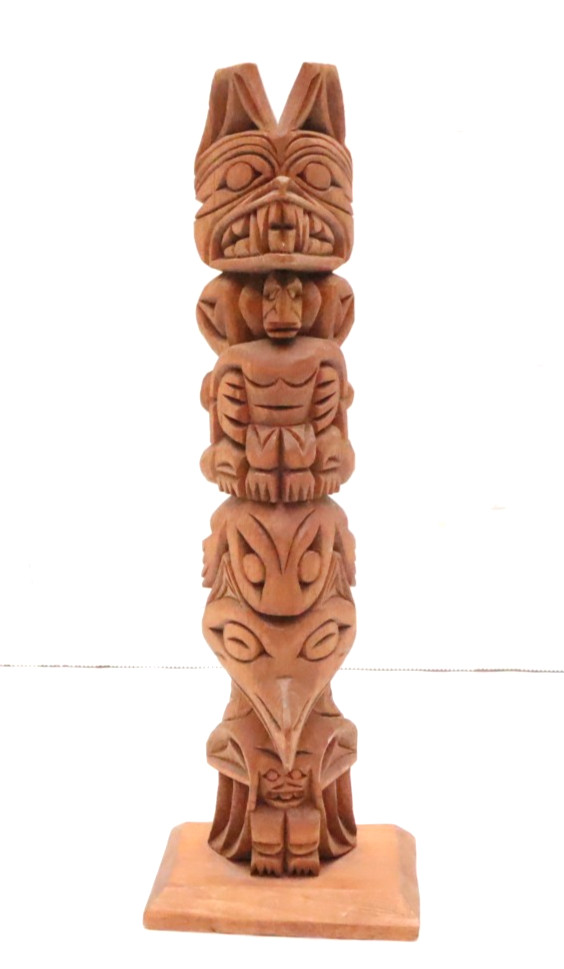 VTG Ray Williams Carved Signed 10.75