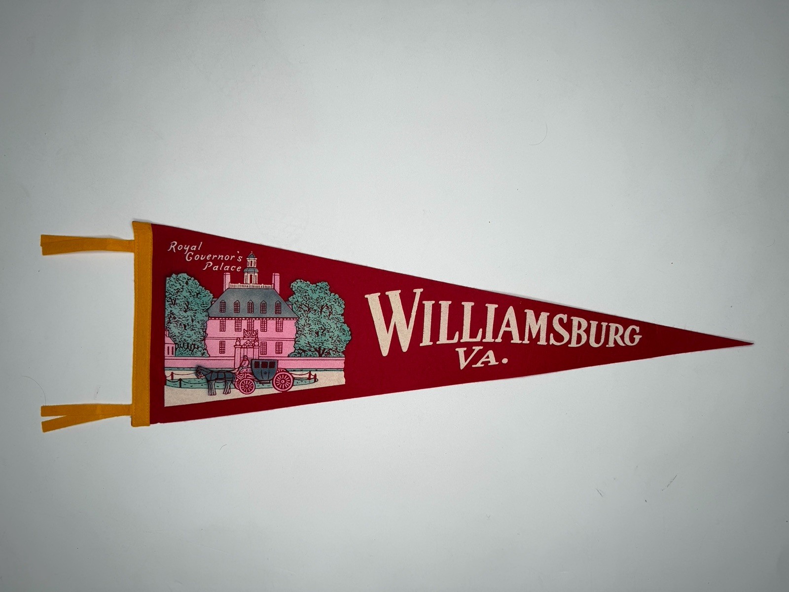 Vintage 1960’s Williamsburg Virginia Travel Civic Souvenir Felt Pennant 27”