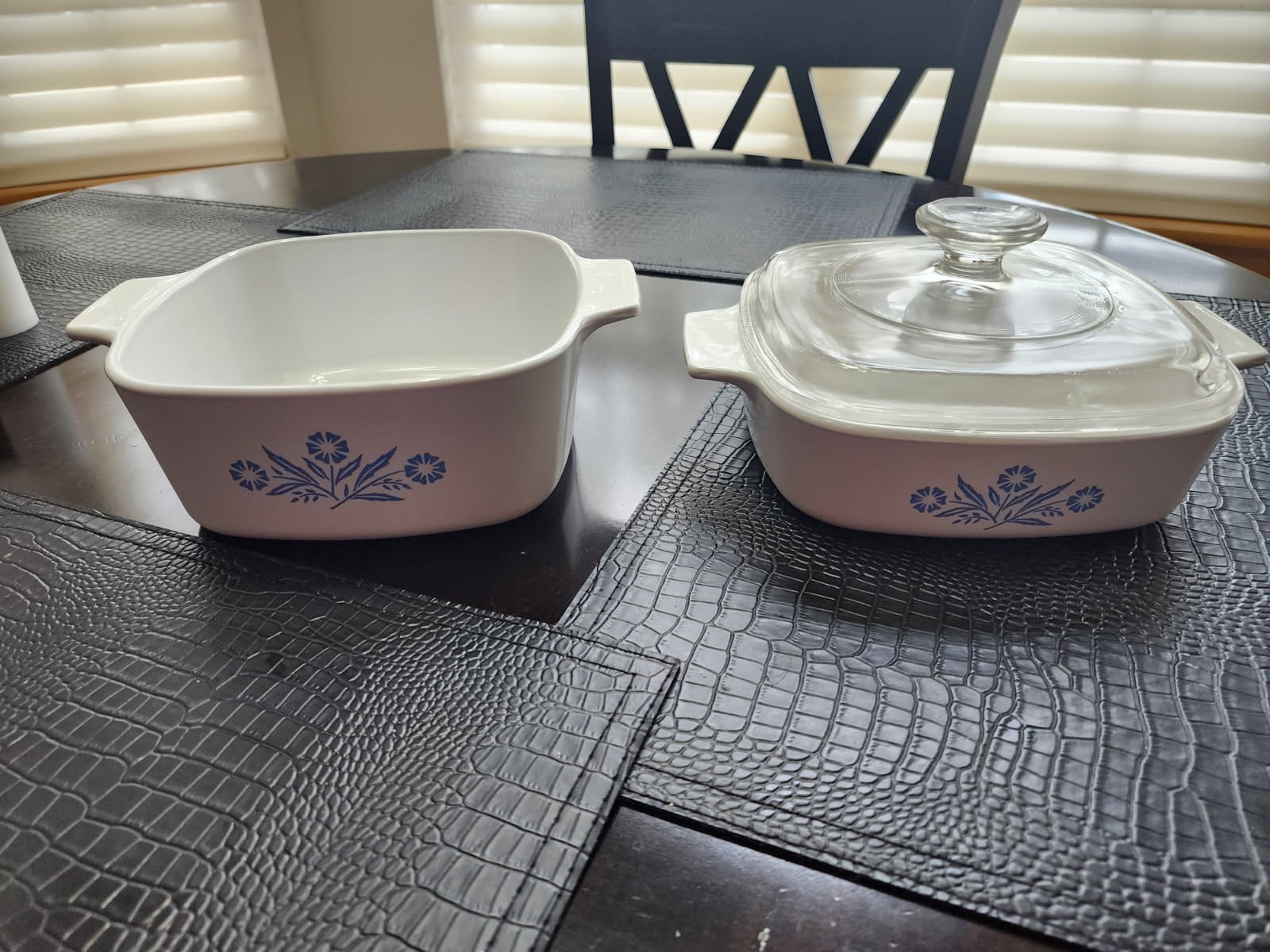VTG Rare CORNING WARE Blue Cornflower Casserole 1 1/2 Qt and 1 Qt with Lid