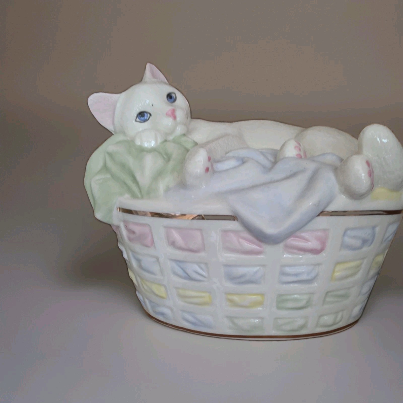 Lenox American By Design ZZZ Perfect Spot Laundry Basket Cat Figurine 833593