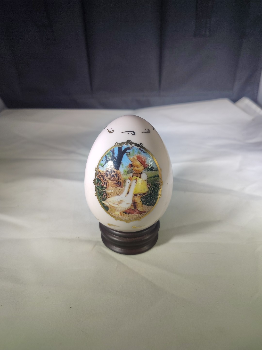 1993 M.J. Hummel Porcelain Egg Collection: 
