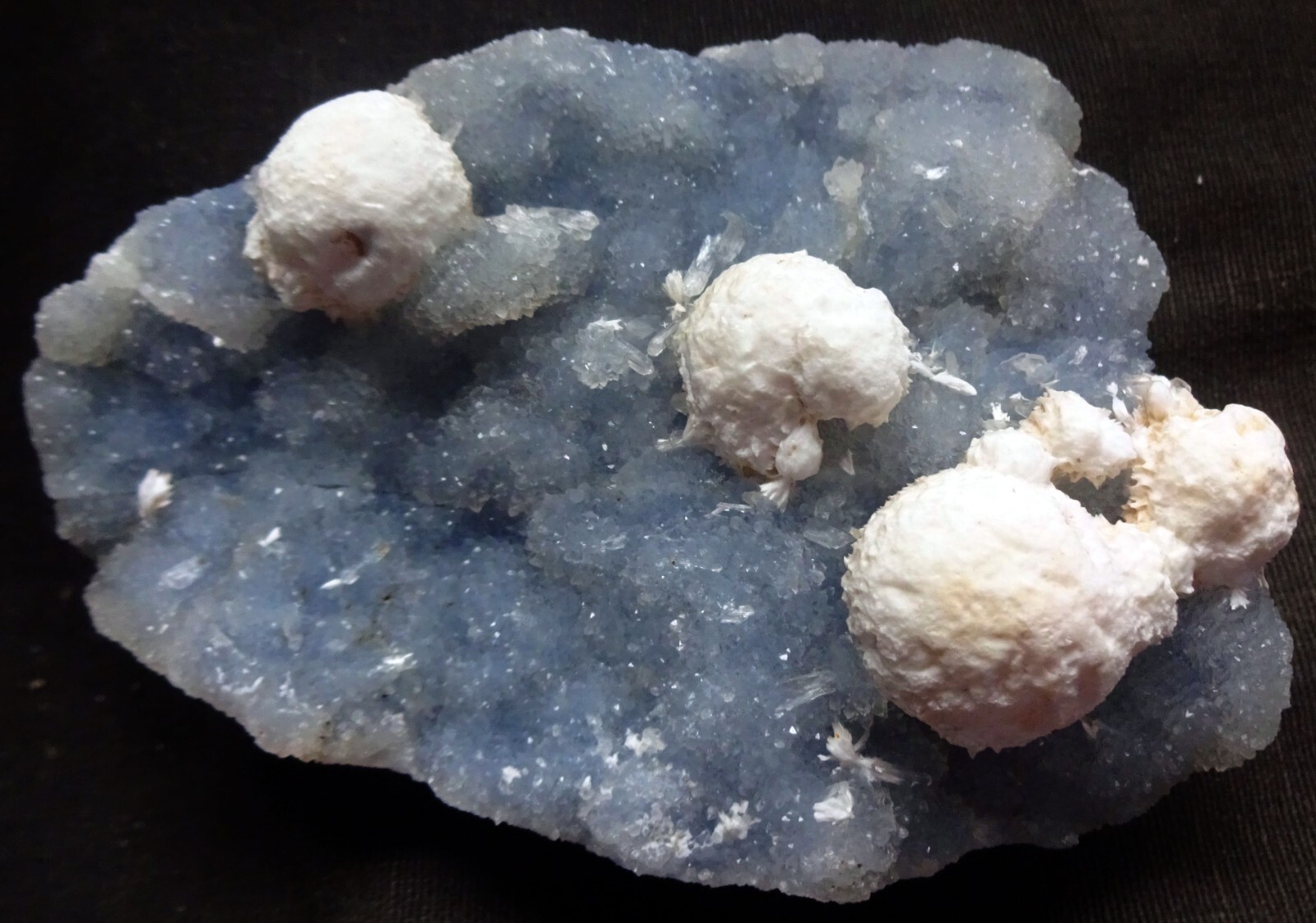 STUNNING OKENITE BALLS ON CHALCEDONY MATRIX MINERALS SPECIMENS