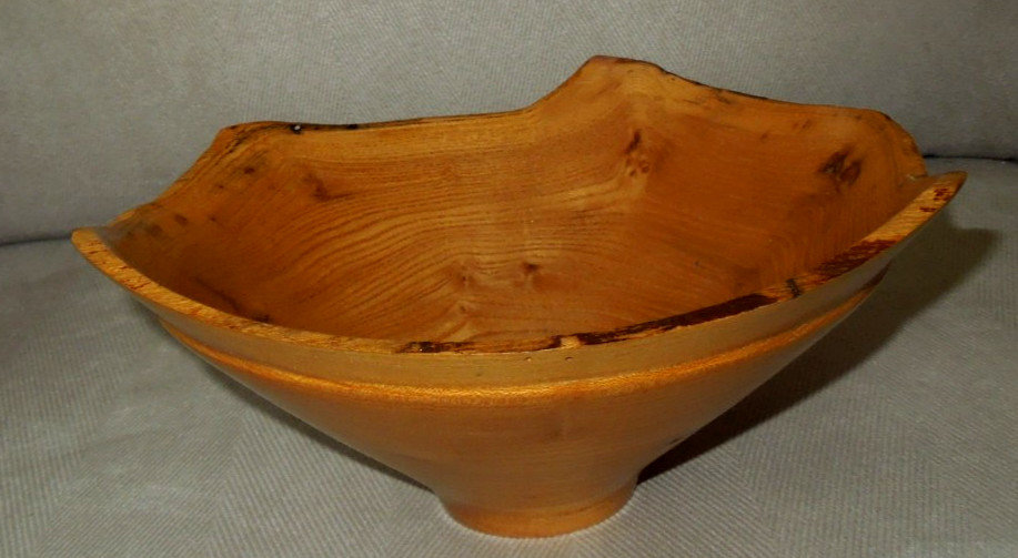 VINTAGE 1997 RUSTIC ARTISAN HAND TURNED ELM BURL BOWL SIGNED DON REAGAN