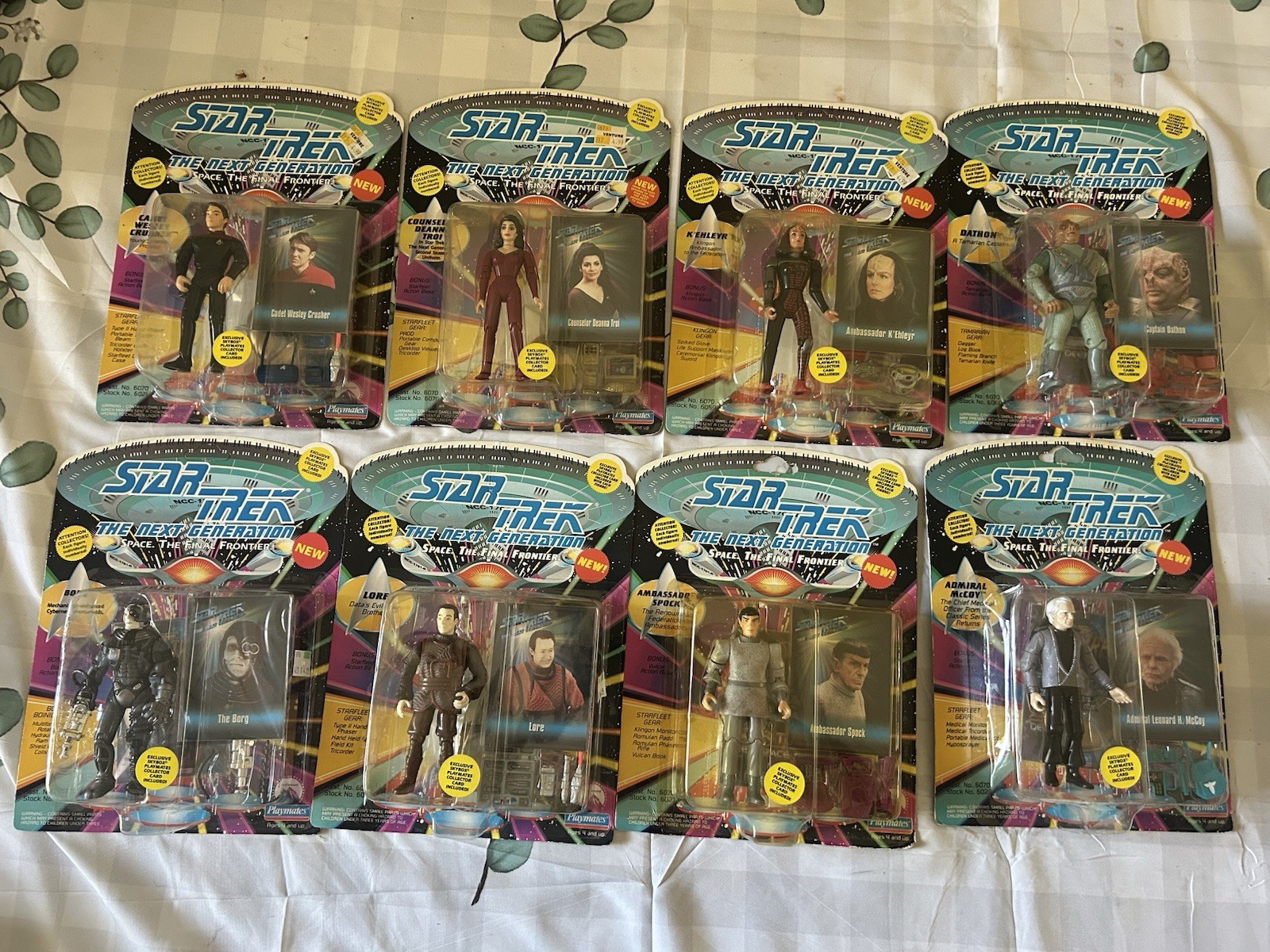 Vintage 1993 Star Trek TNG Playmates Action Figures Lot of 8 Sealed MOC