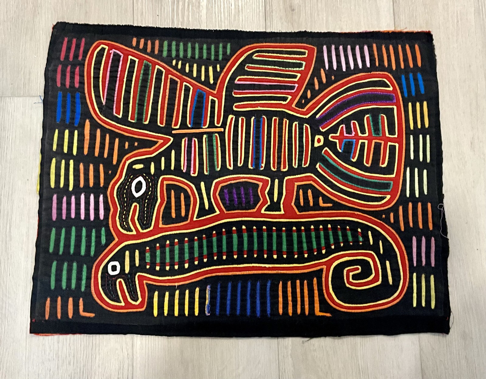 Vintage Guna Kuna Mola Panama Bird Animals Reverse Applique Folk Art Textile EUC