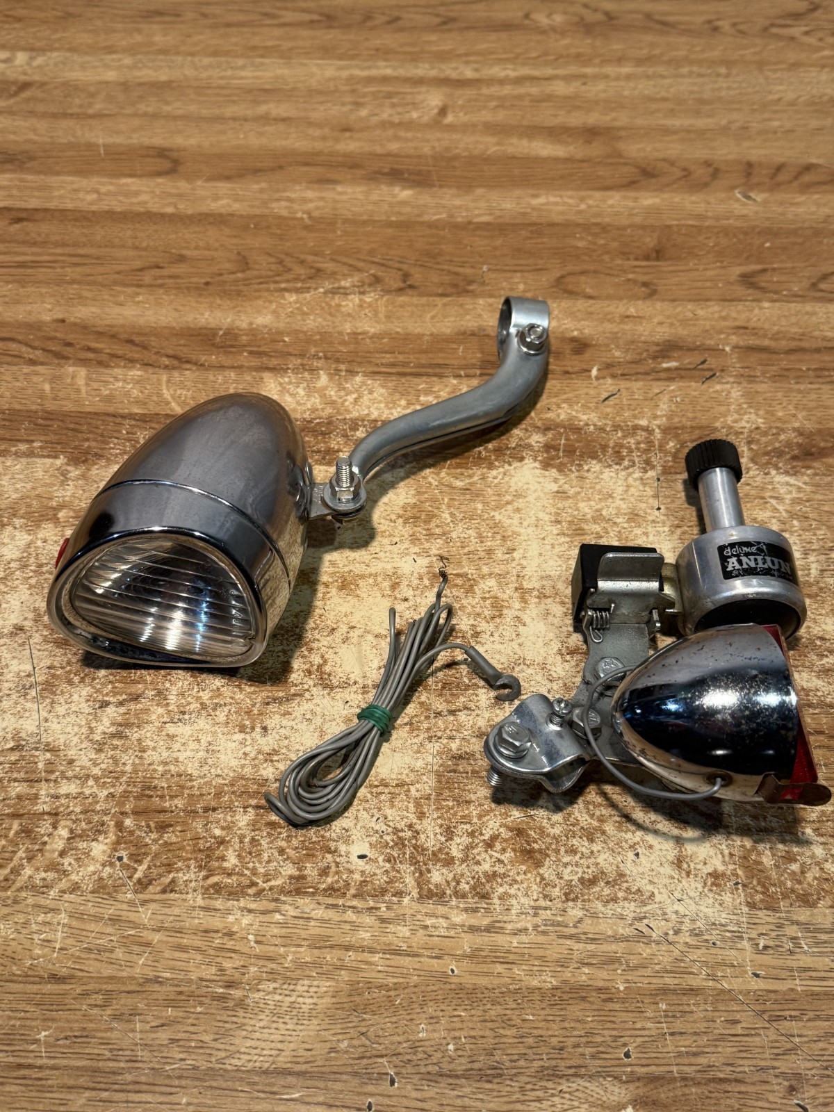 VINTAGE SCHWINN BIKE DELUXE GENERATOR/HEADLIGHT CORVETTE STINGRAY RACER KRATE 70