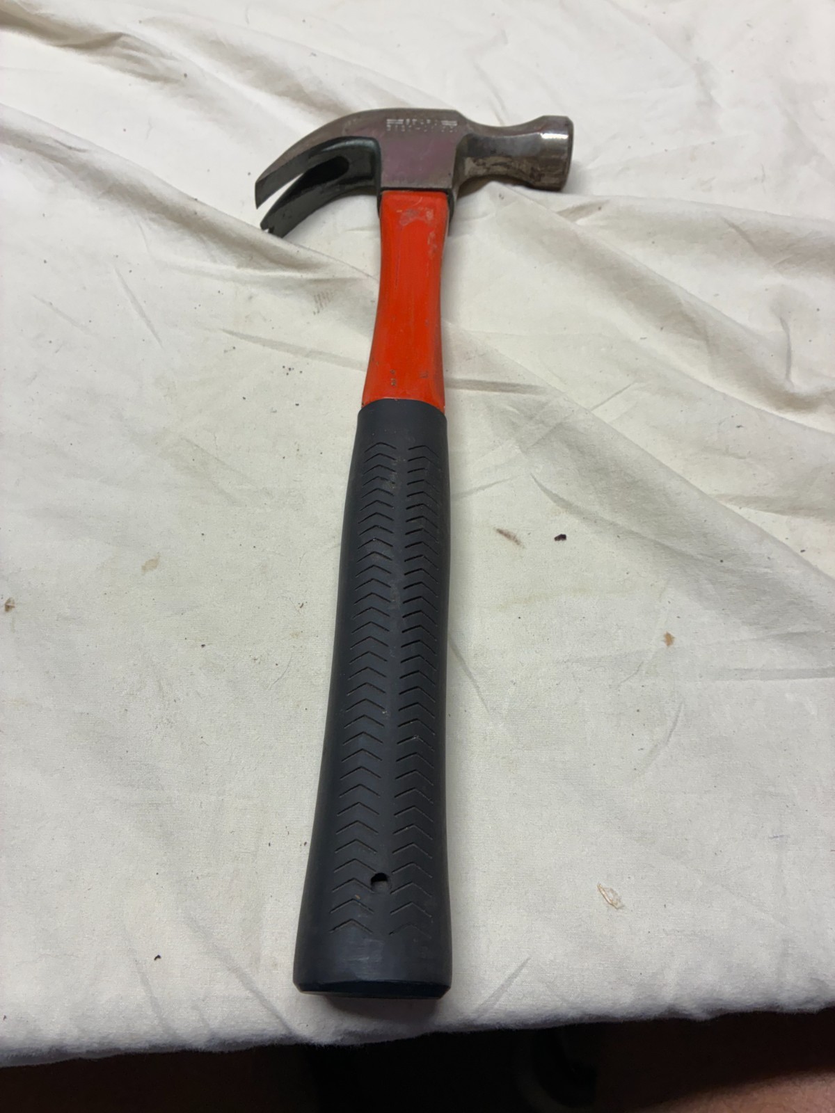 VINTAGE SEARS CRAFTSMAN 3820-16 OZ HAMMER-FIBERGLASS HANDLE