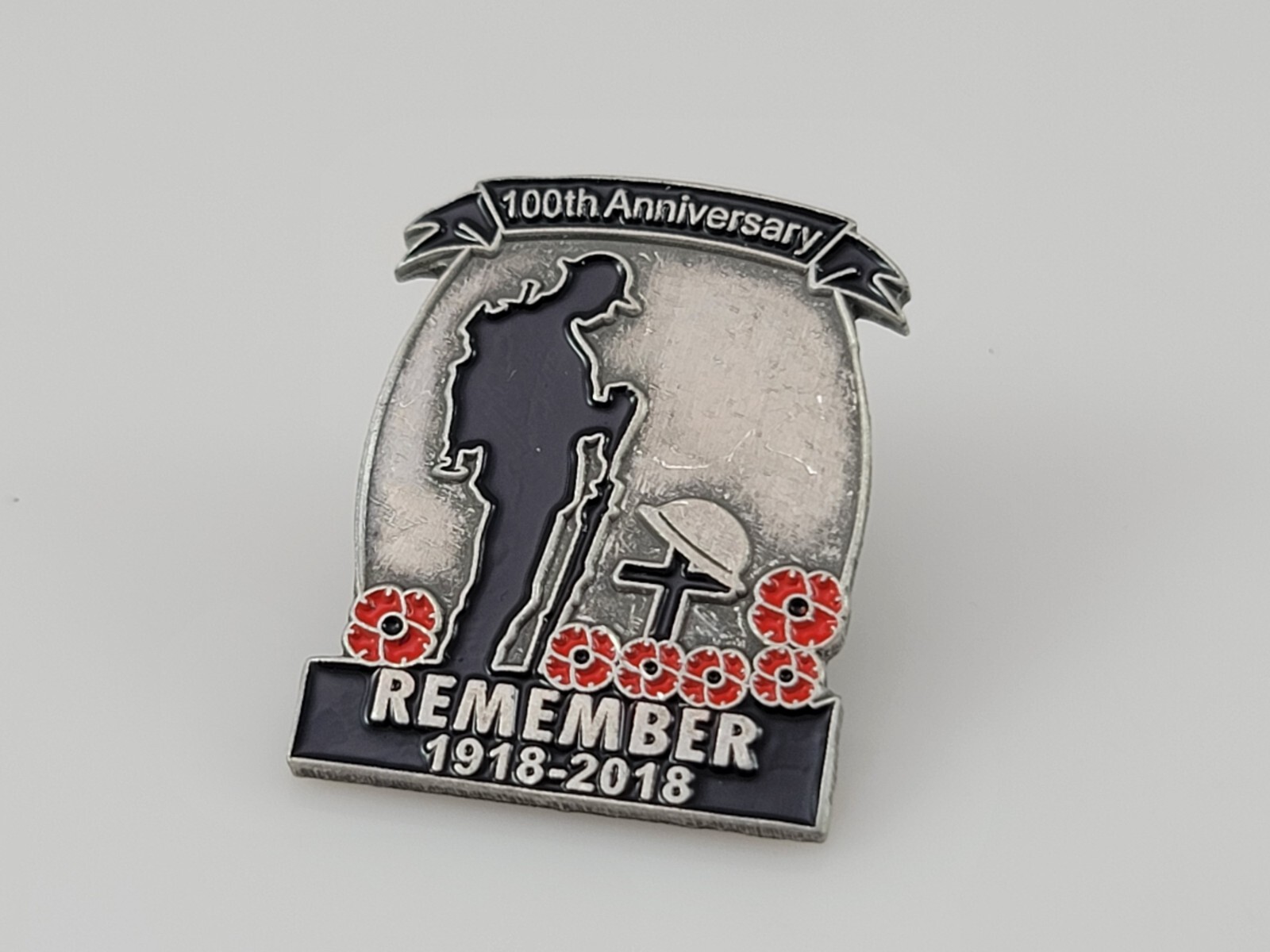 Veterans Remember 100th WWI Anniversary 1918-2018 Soldier Red Poppy Enamel Pin