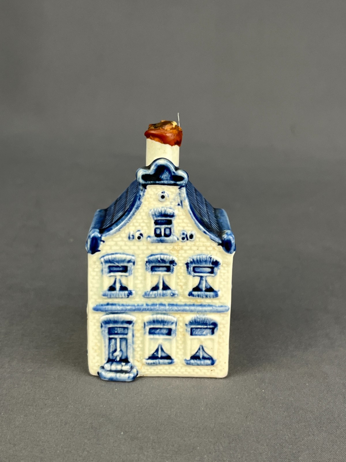 Vintage KLM Delft Blue Miniature 3\
