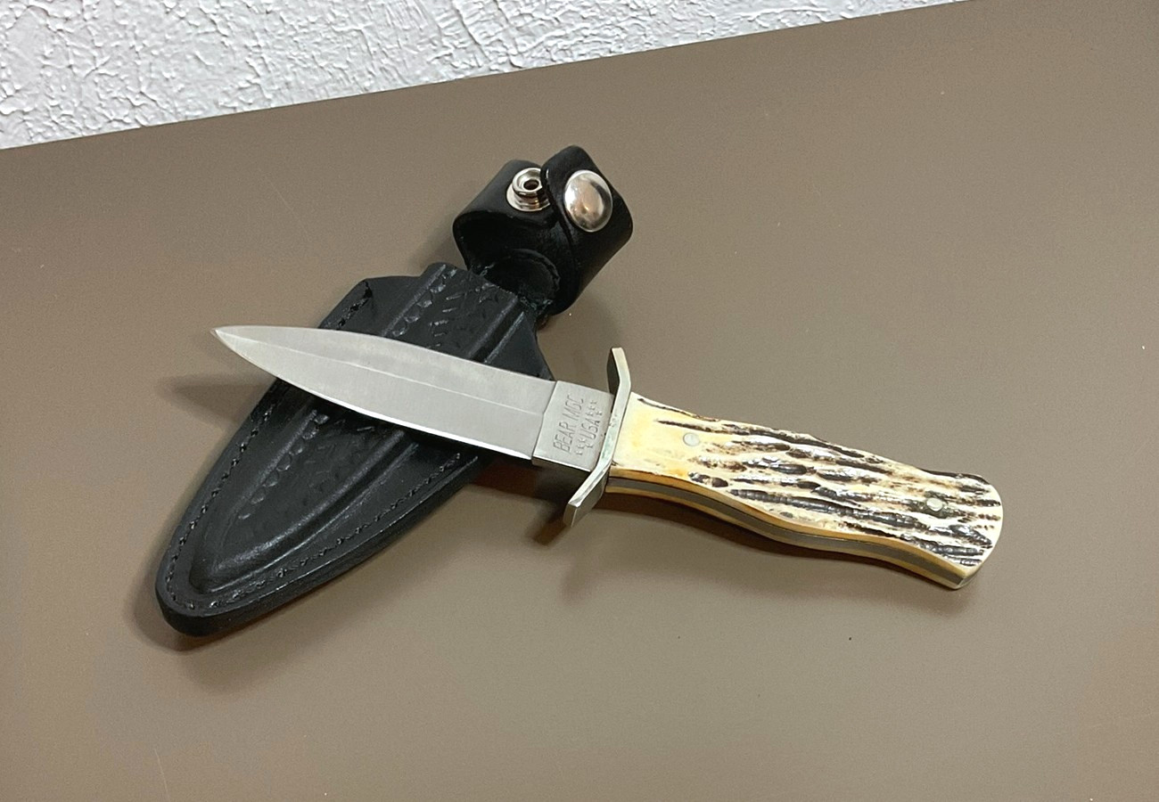 Vintage 1992 Bear MGC Stag Boot Dagger Knife with Black Leather Boot/Belt Sheath
