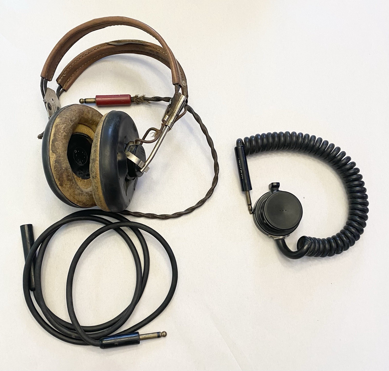 WWII Naval Pilot ANB-H-1 Headphone Receivers & NAF-213264-1 Microphone  HB-7