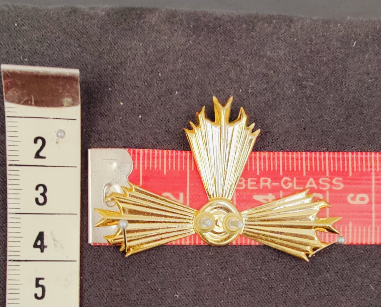 Potencia (Pasión) 5 cms (2 inches) Metal Gold Plated Hand Made.  Only 1 spike