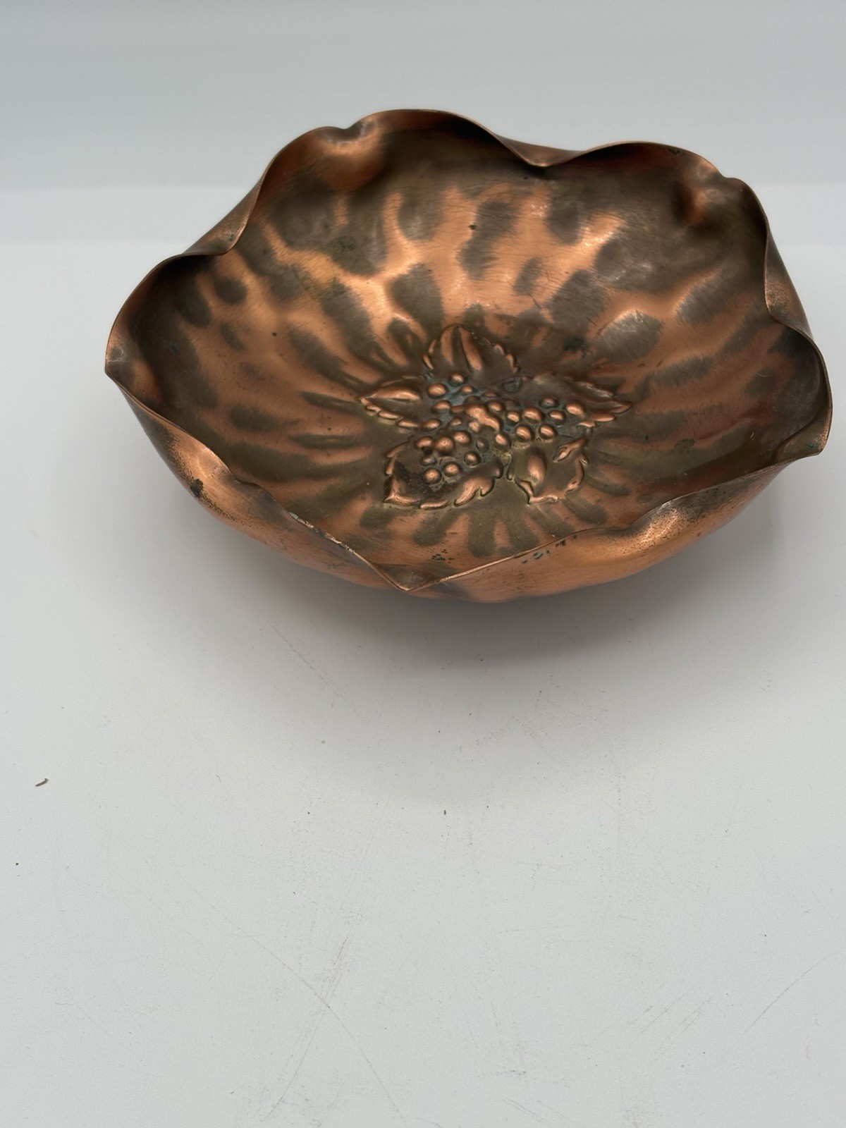 Vintage Gregorian Solid Copper 6” Hand Hammered Floral Bowl Scalloped USA MCM