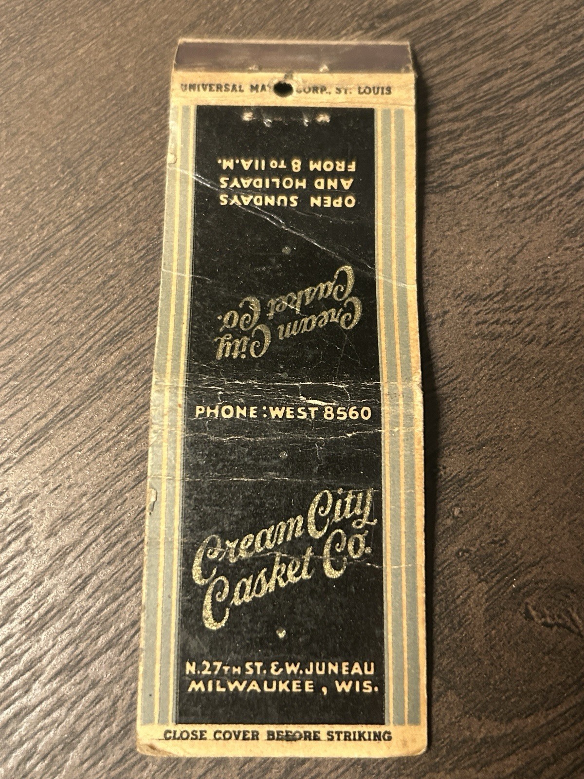 Vintage Milwaukee WI Cream City CASKET Company Funeral Services Matchbook MB250