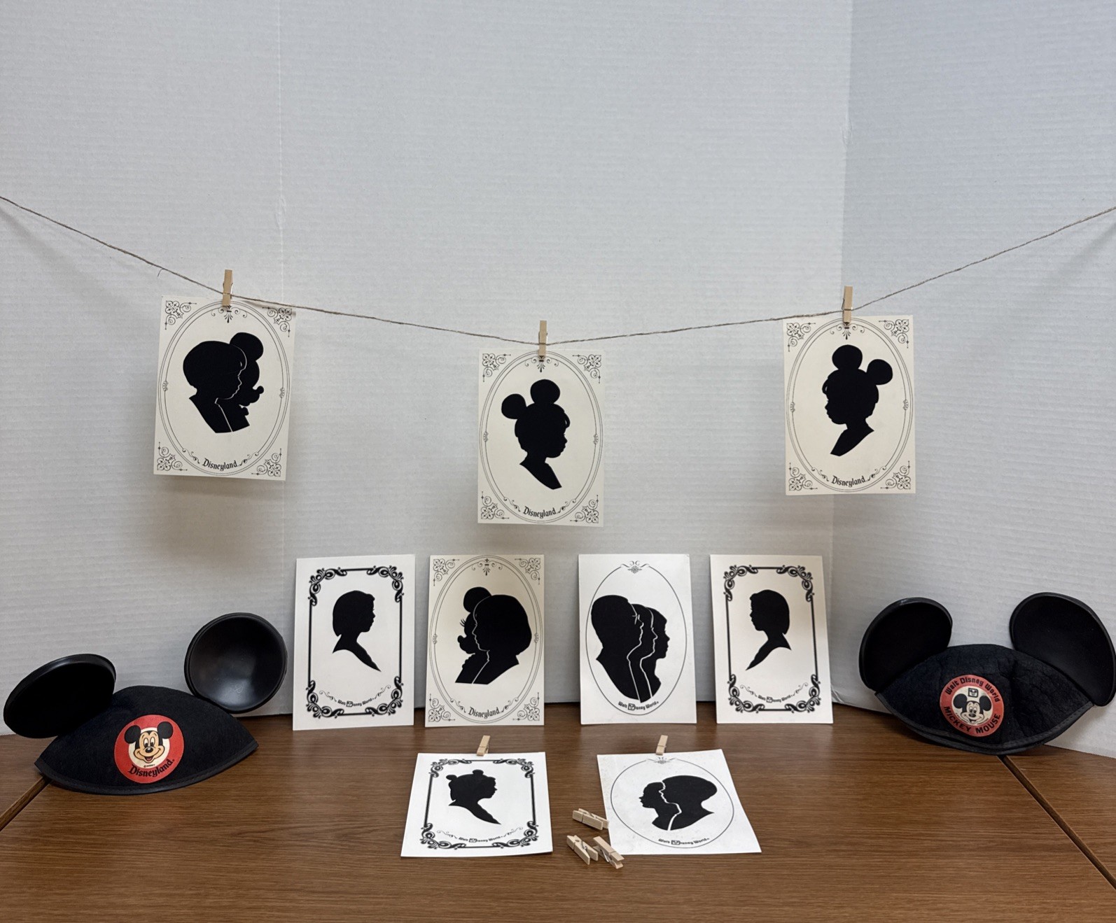 DISNEY SILHOUETTE PORTRAITS DISNEYLAND/ WORLD HOME DECOR VTG LOT 9 & Two Ears 