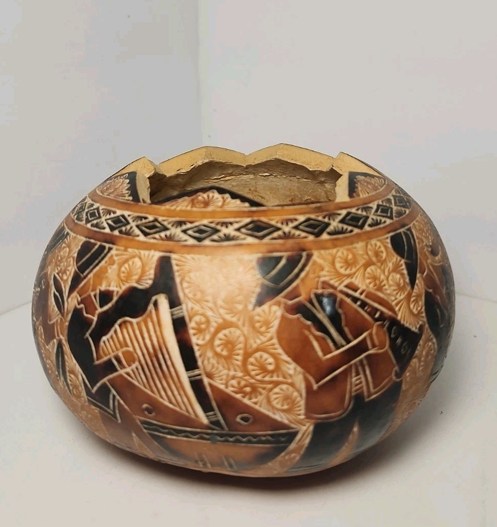 VTG Peruvian Intricate Hand Fine Carved Etched Gourd Peruvian Culture Scenes