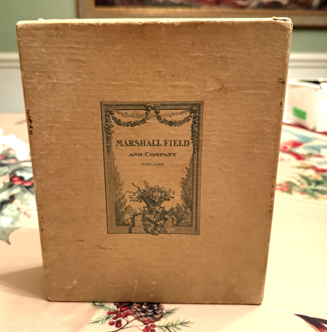 Rare Marshall Field's gift box 9