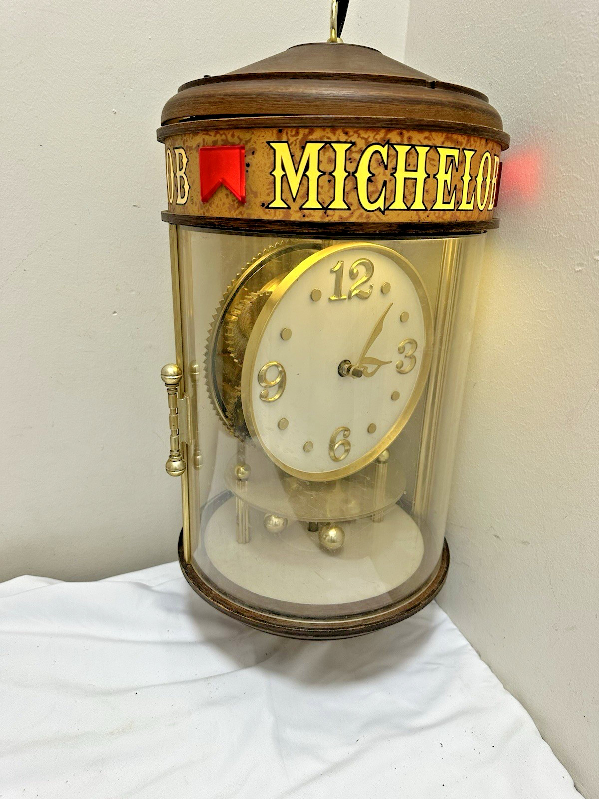 Vintage Michelob Beer Revolving Motion Lighted Clock Sign Works