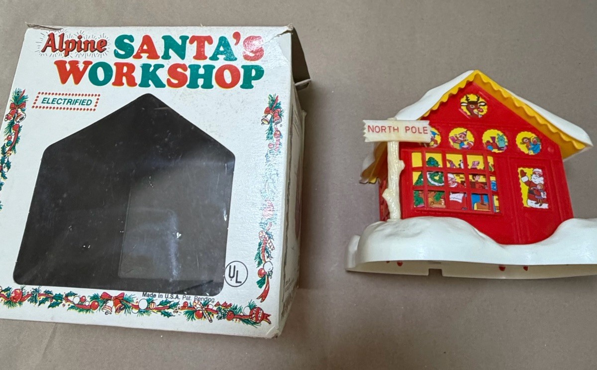 Vintage Regency Alpine Santa’s Workshop #1560 Lighted Christmas Village With Box