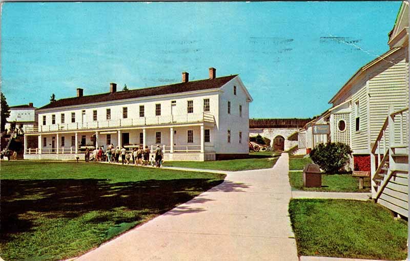 Mackinac Island MI postcard OLD FORT MACKINAC REVOLUTIONARY WAR s/06 AM0329