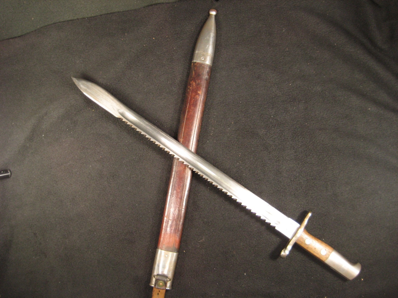 Swiss Model 1911 Pioneer Sawback Sword Bayonet + Early Sheath Neuhausen Mint