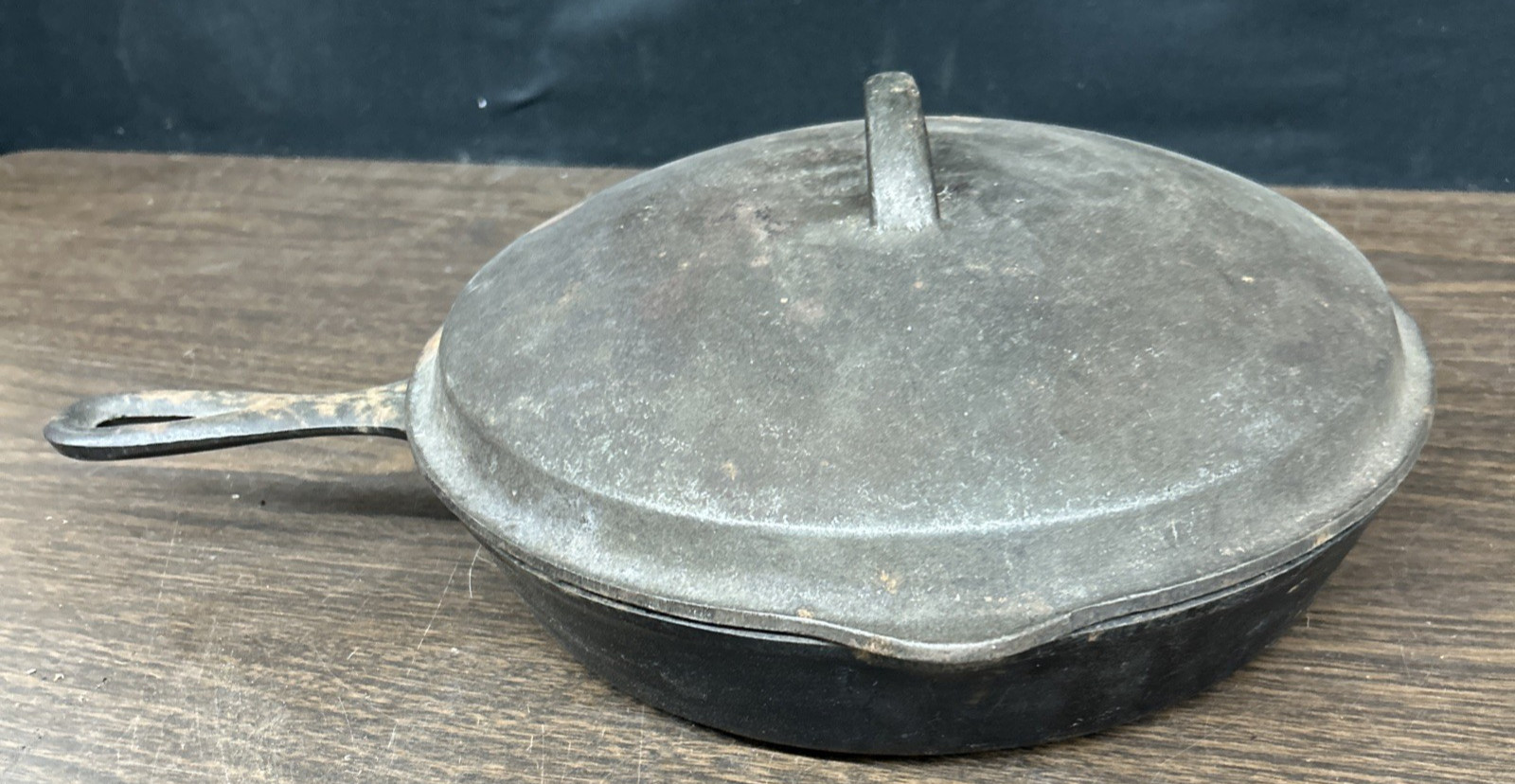 ANTIQUE Cast Iron Skillet #8 with Handle & Lid with Handle