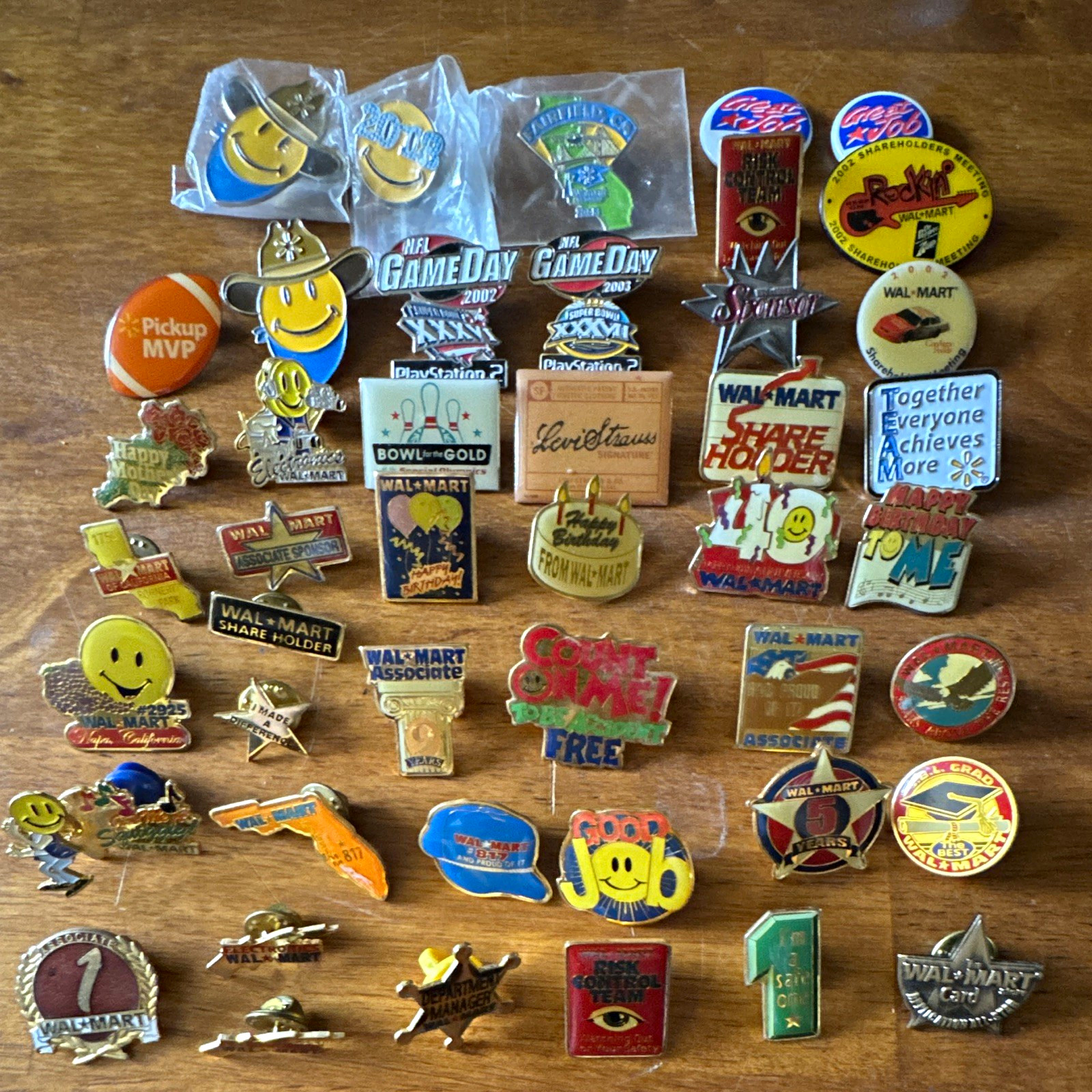 Walmart Mixed Lot Enamel Lapel Pins & Pinback Buttons Shareholder Associate-45ct