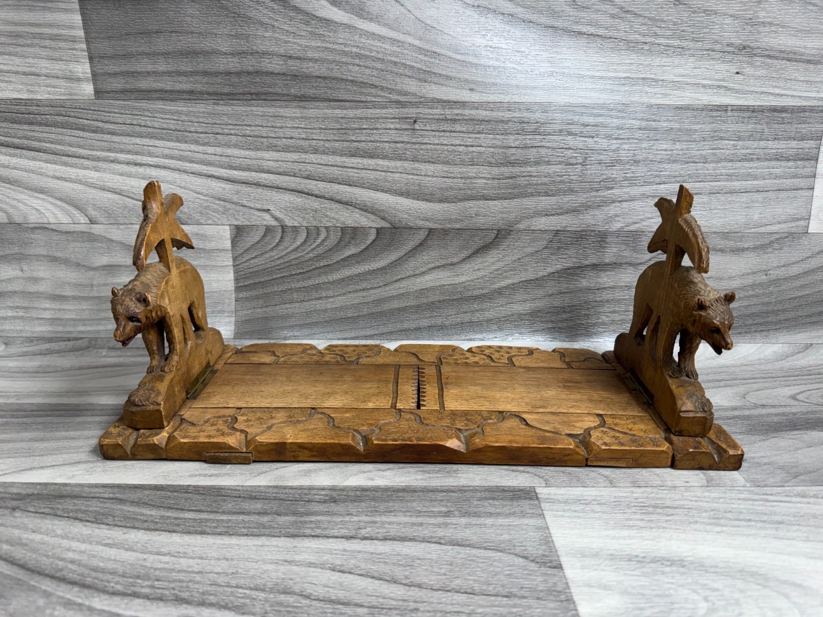 ANTIQUE HAND-CARVED BLACK FOREST BEAR FOLDABLE EXTENDABLE BOOKEND #\'ED 50 RARE