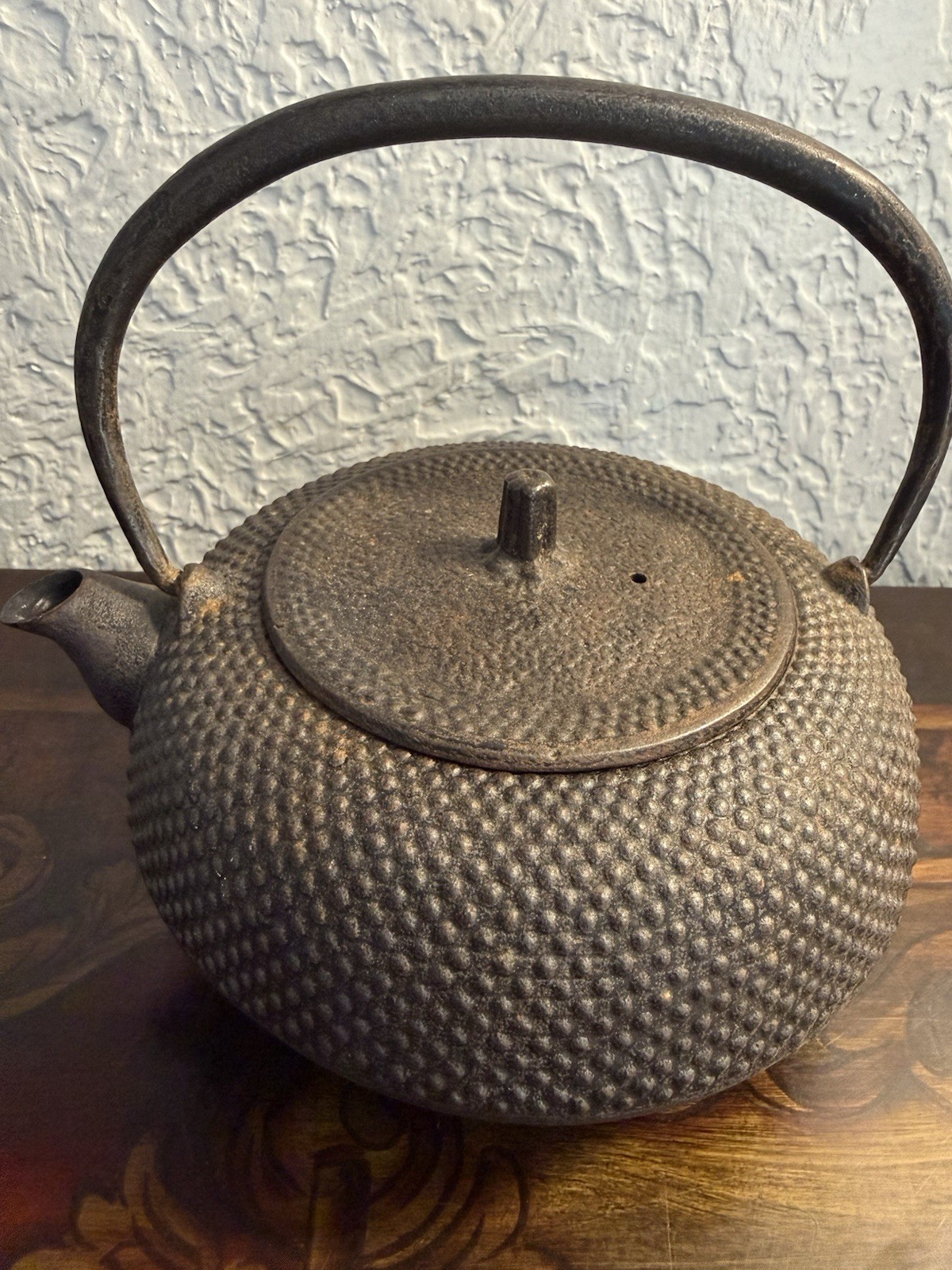 Vintage Japanese Nambu Tetsubin Cast Iron Kettle Arare Pattern Signed Marked