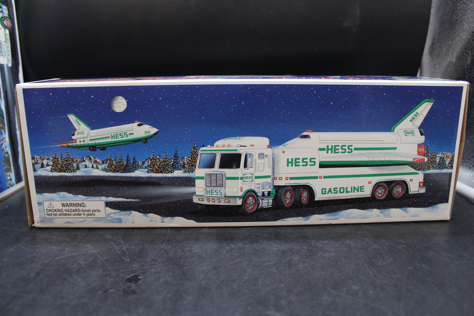 1999 Hess Gas & Oil Toy Truck and Space Shuttle Set in Original Box White/Green