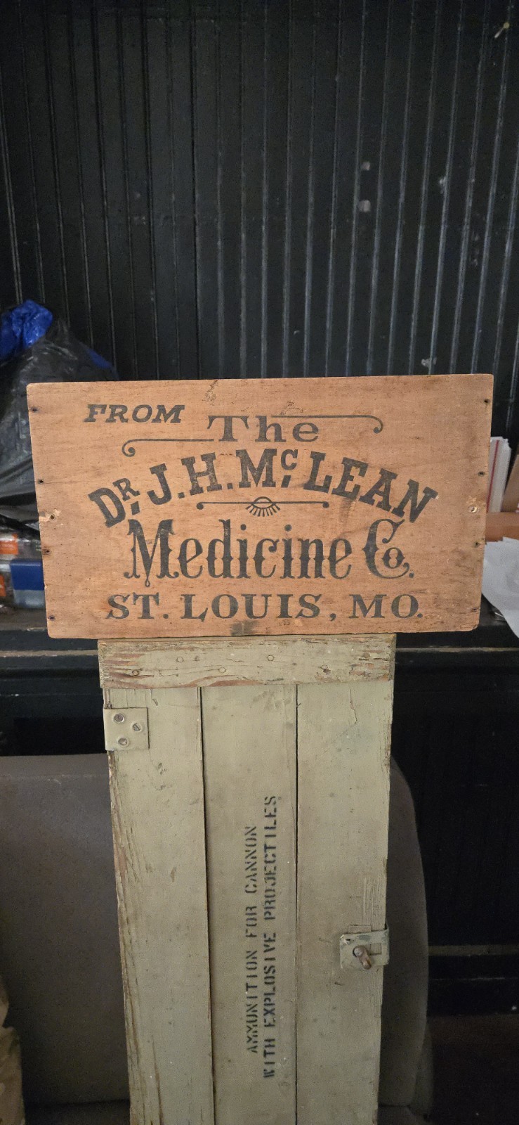 ANTIQUE DR JH MCLEAN MEDICINE CO  WOOD CRATE FRONT St Louis MISSOURI 