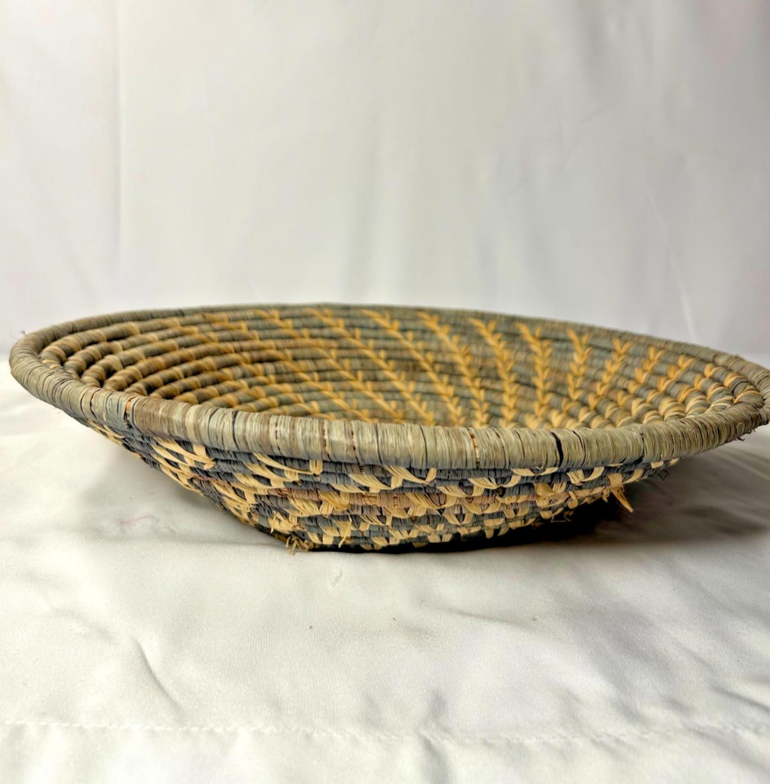 Vintage Handwoven Coiled Grass Basket Bowl Native American Pima 1930s