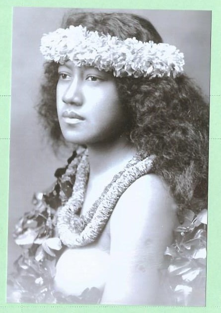 Found 4X6 PHOTO of Pretty Vintage Native Hawaiian Island Girl