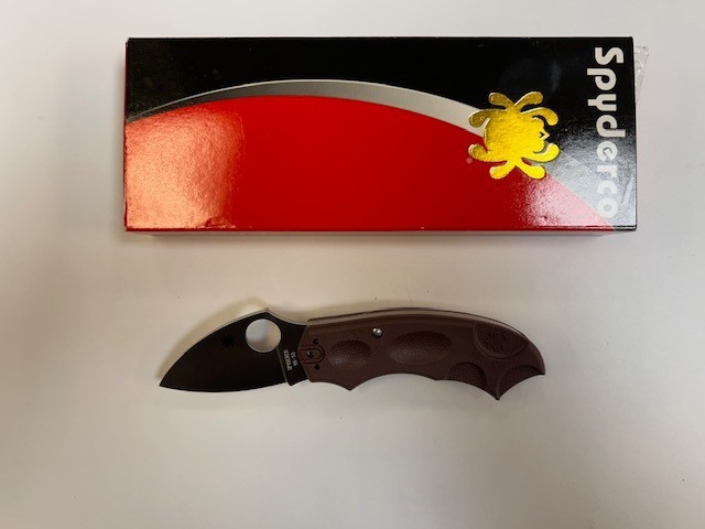 Spyderco Folding Knife - Meerkat Burgundy - C64JPBRG