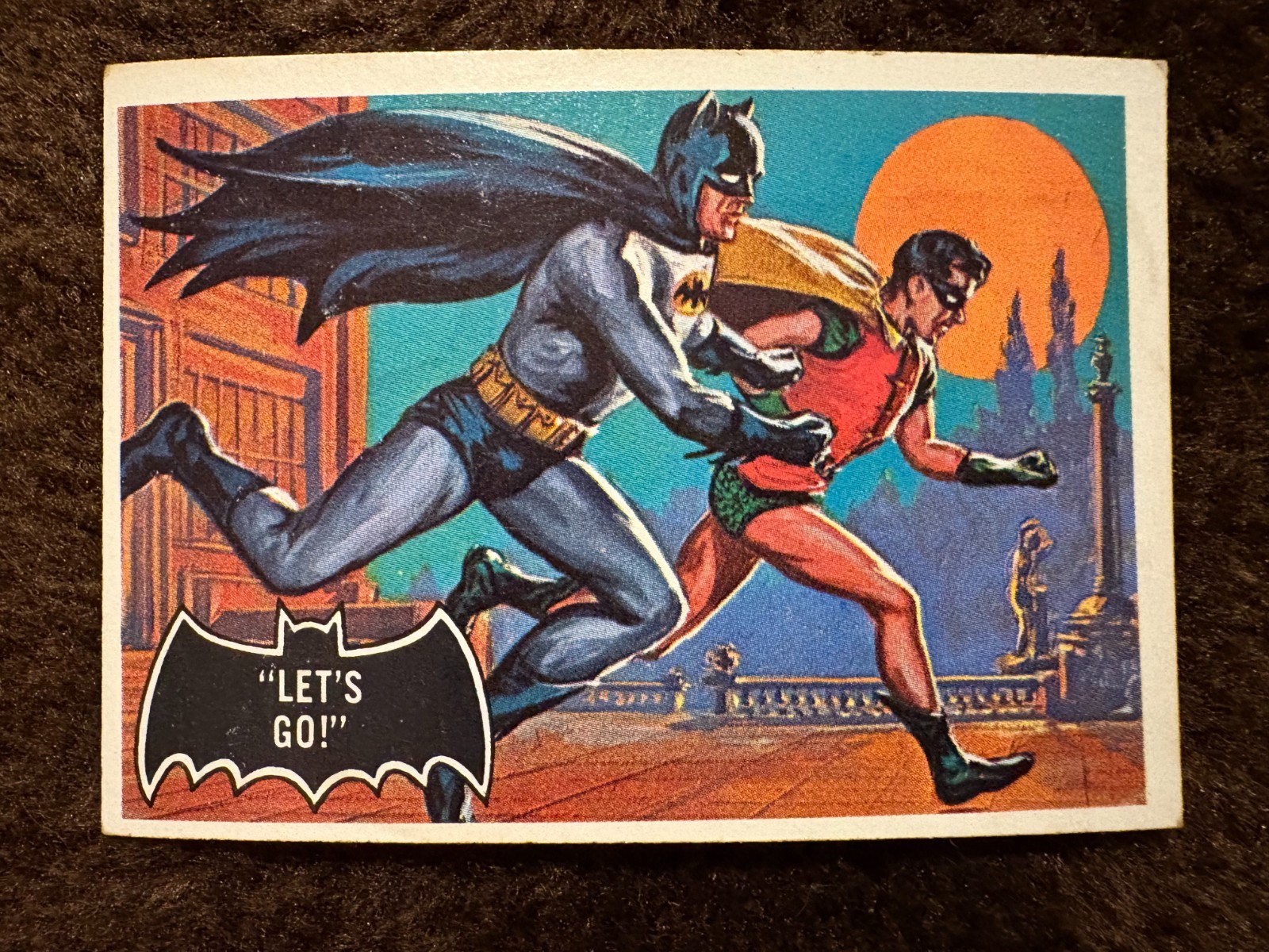 1966 Topps Batman Card #28 - Let\'s Go - Black Bat Set Break Joker Robin Cat