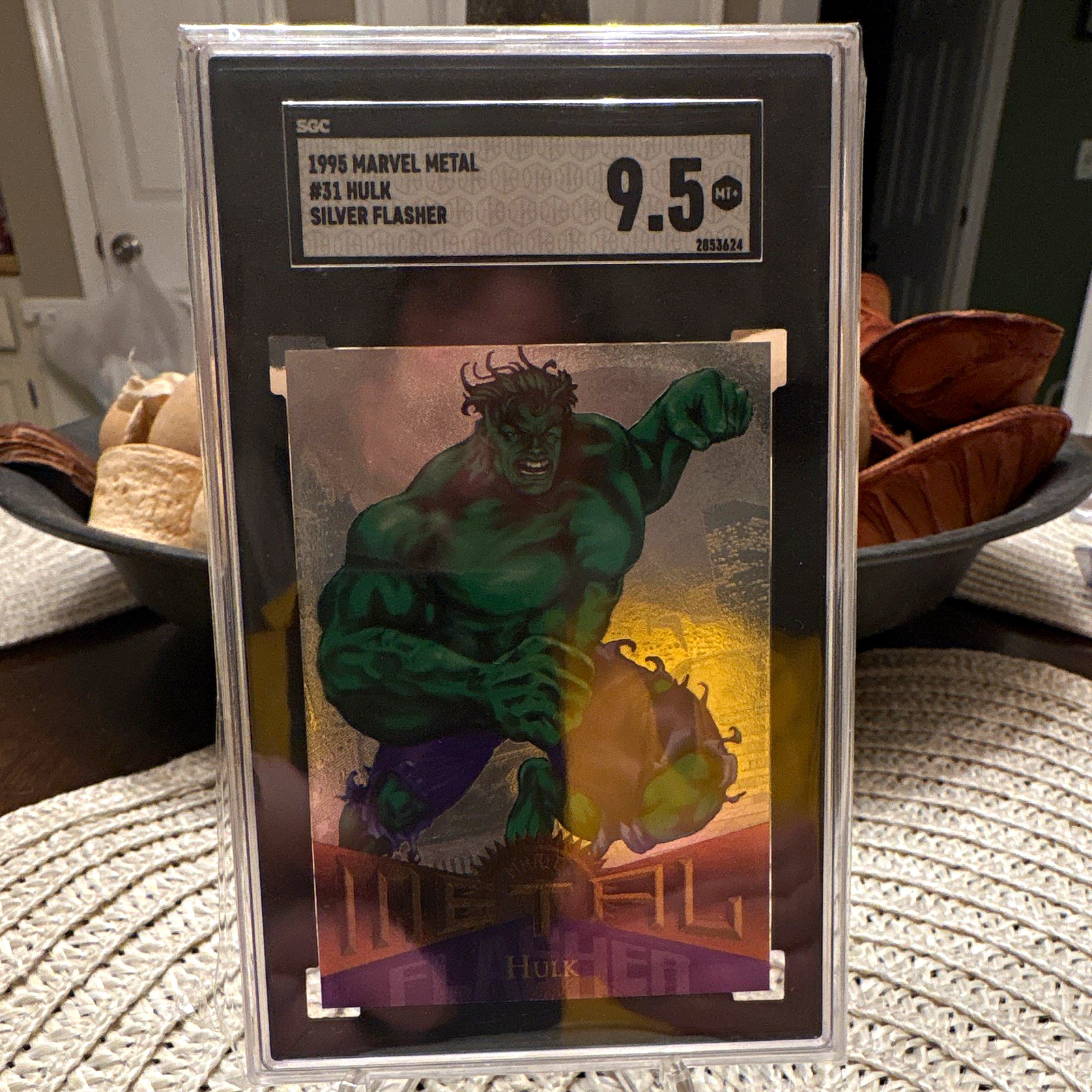 Fleer 1995 Marvel Metal #31 Hulk Silver Flasher Insert Trading Card SGC 9.5