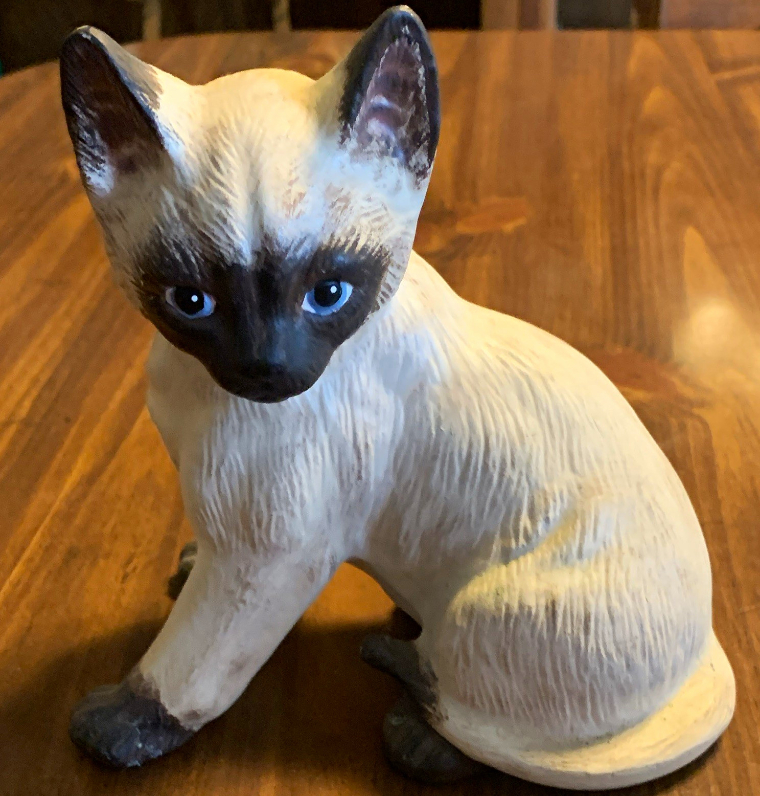 Siamese Cat Figurine Sitting Blue Eyes White/Cream with Dark Face Ears Paws