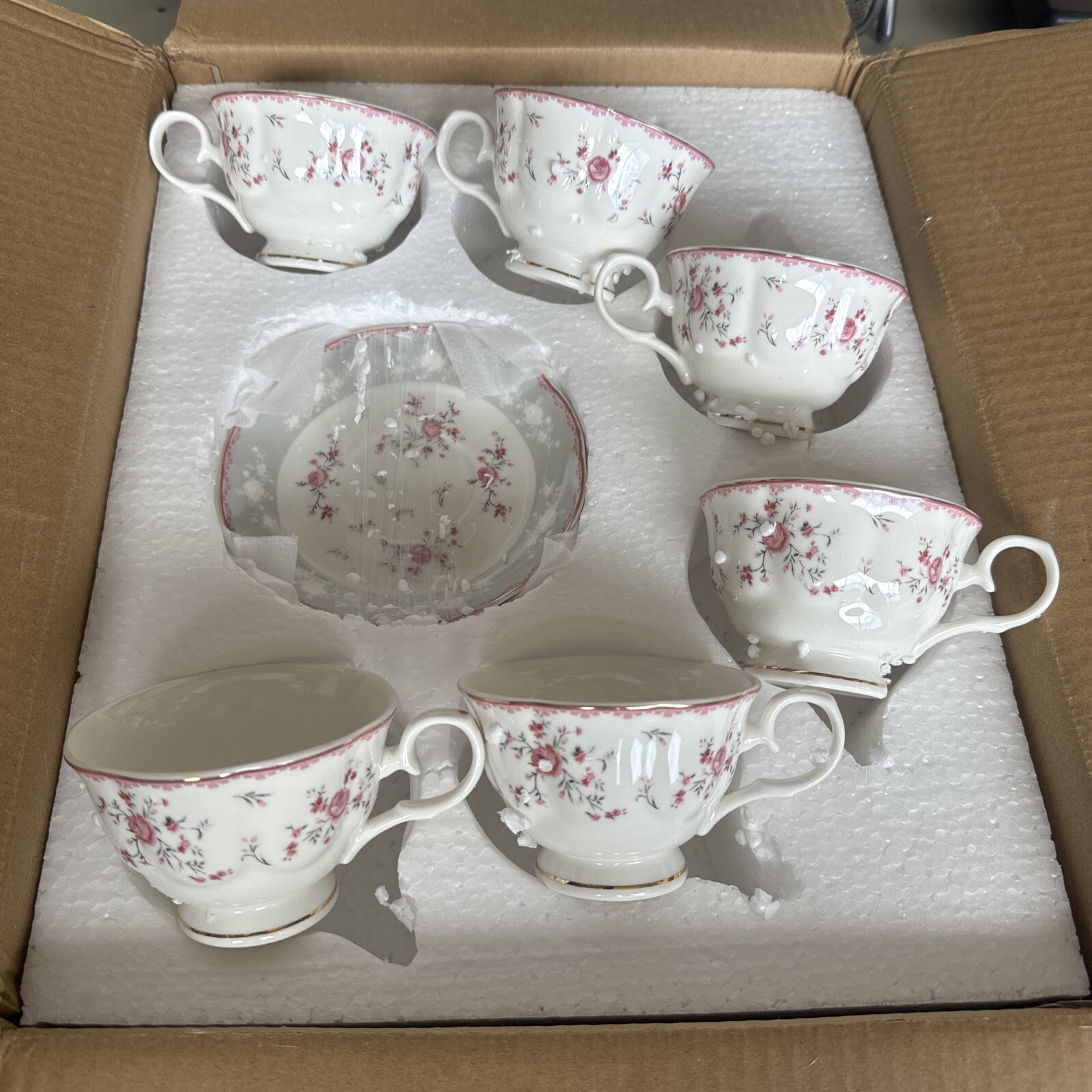 FANQUARE Pink Floral Vintage Porcelain Tea Party Set, 6 Tea Cup / Saucer Set