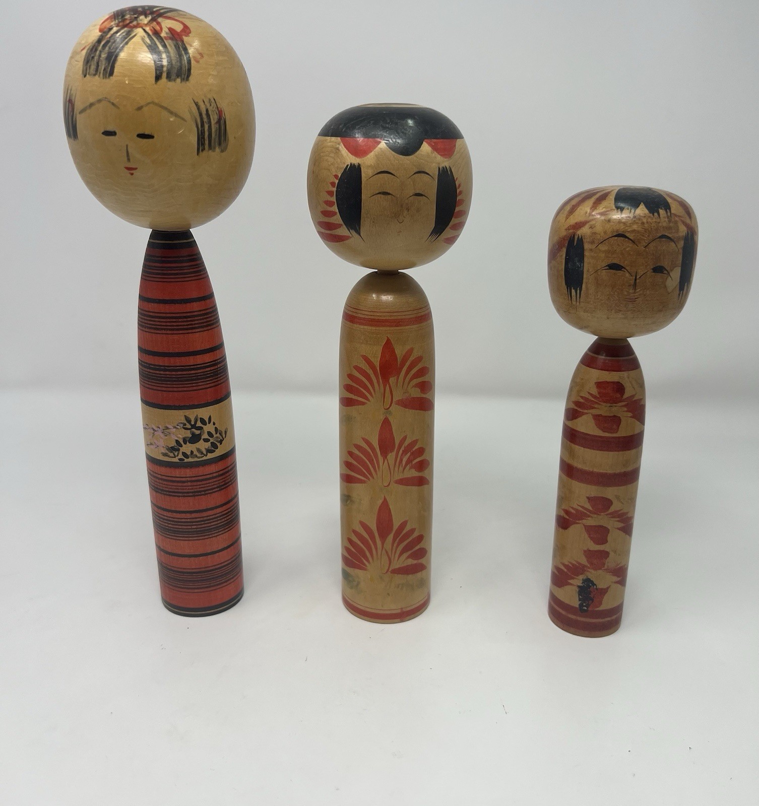 Vtg Japanese Kokeshi Wooden Doll Set Of 3 Painted Folk Art Mid Century Japan