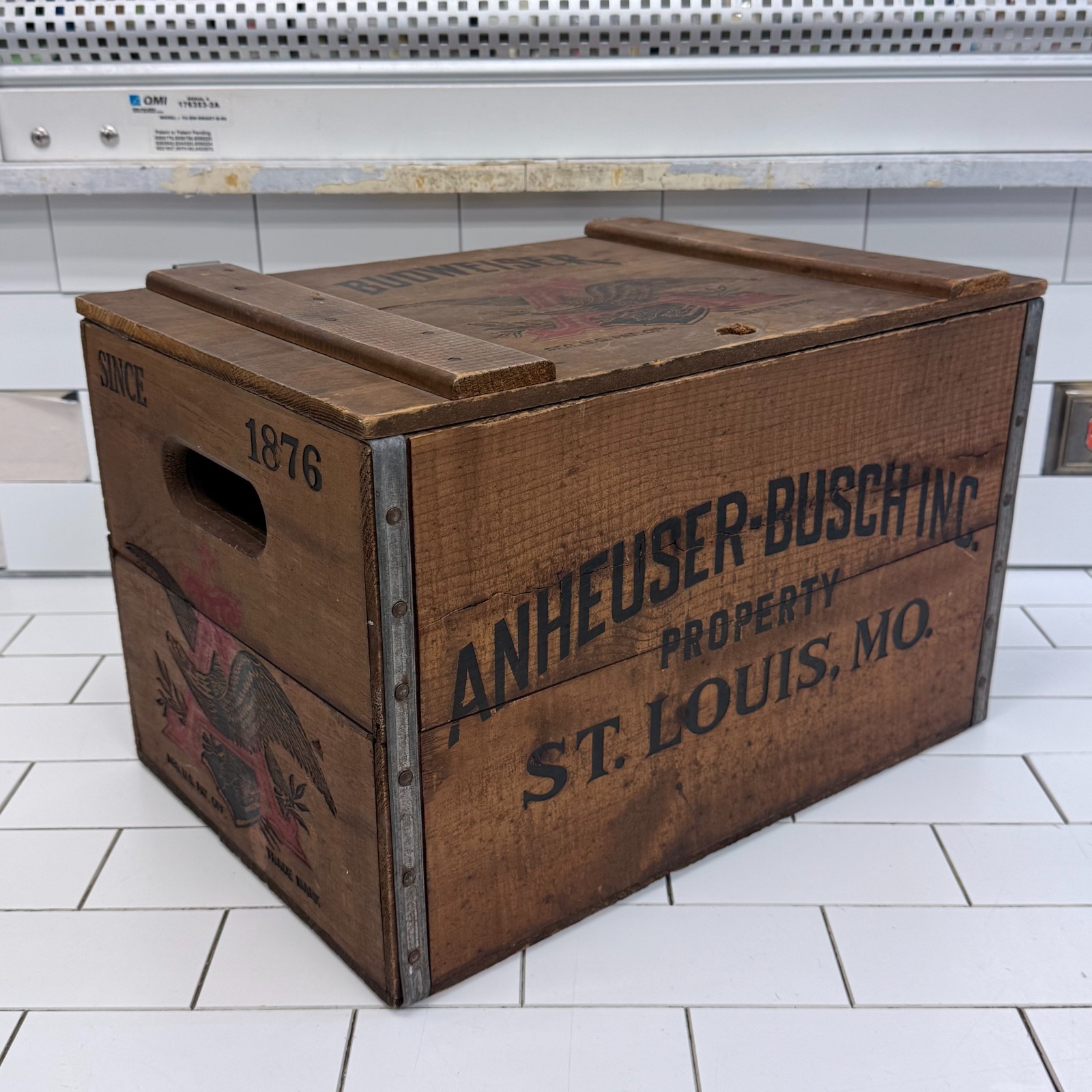 Anheuser-Busch Budweiser Wooden Beer Crate Box Vintage 1976