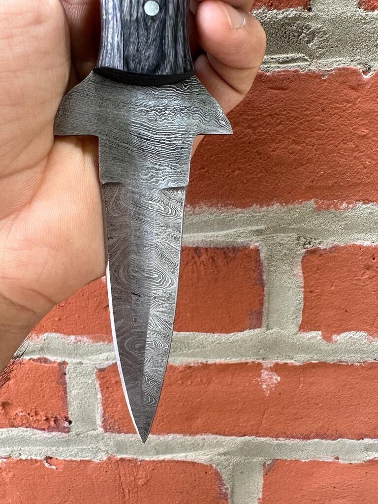 Custom Double-Edged handmade Damascus steel Hunting dagger boot knife Survival