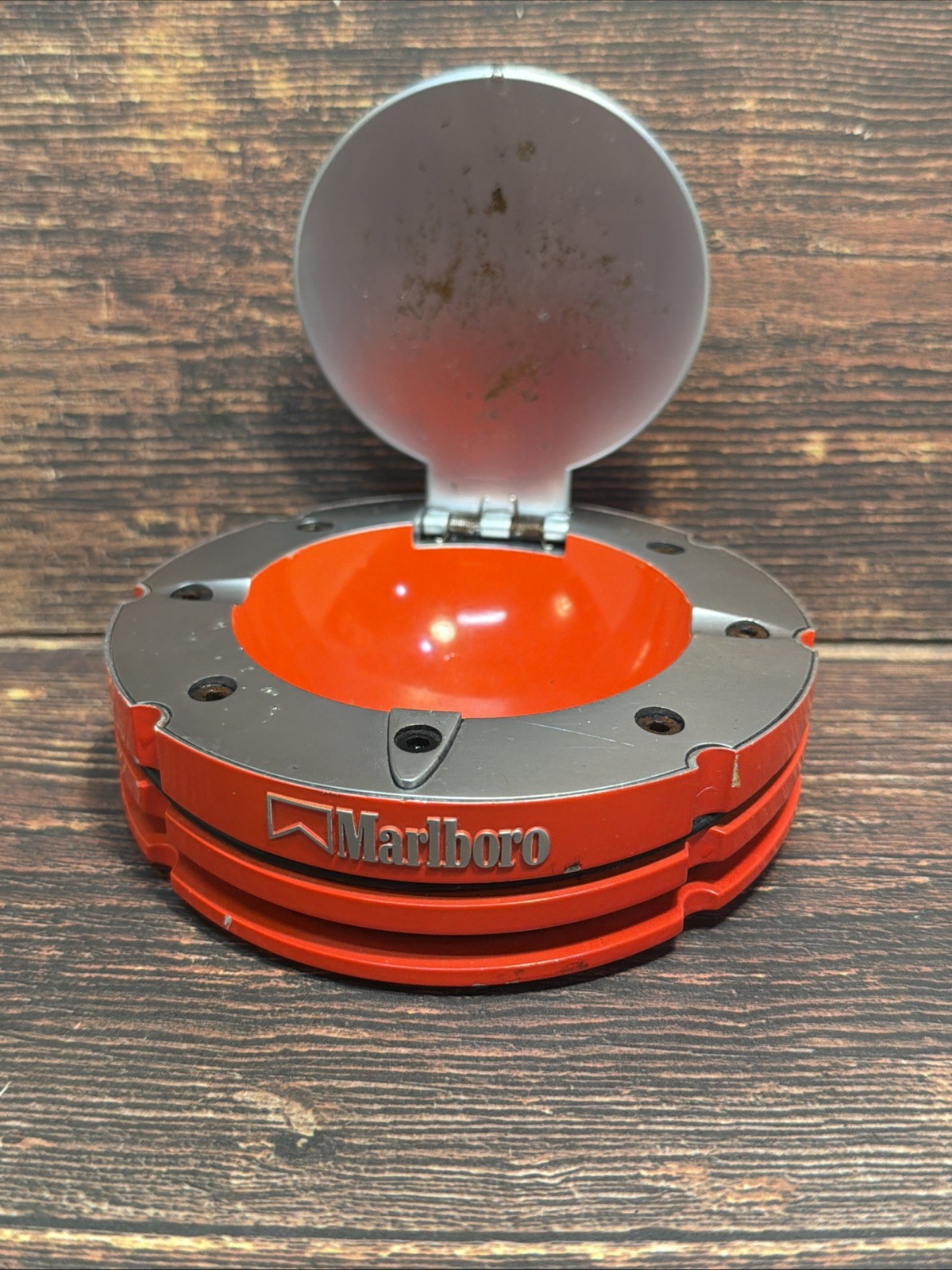 Vintage Marlboro Racing Fuel Cap Style Flip Top Red Metal Ashtray 4.7 in Rare