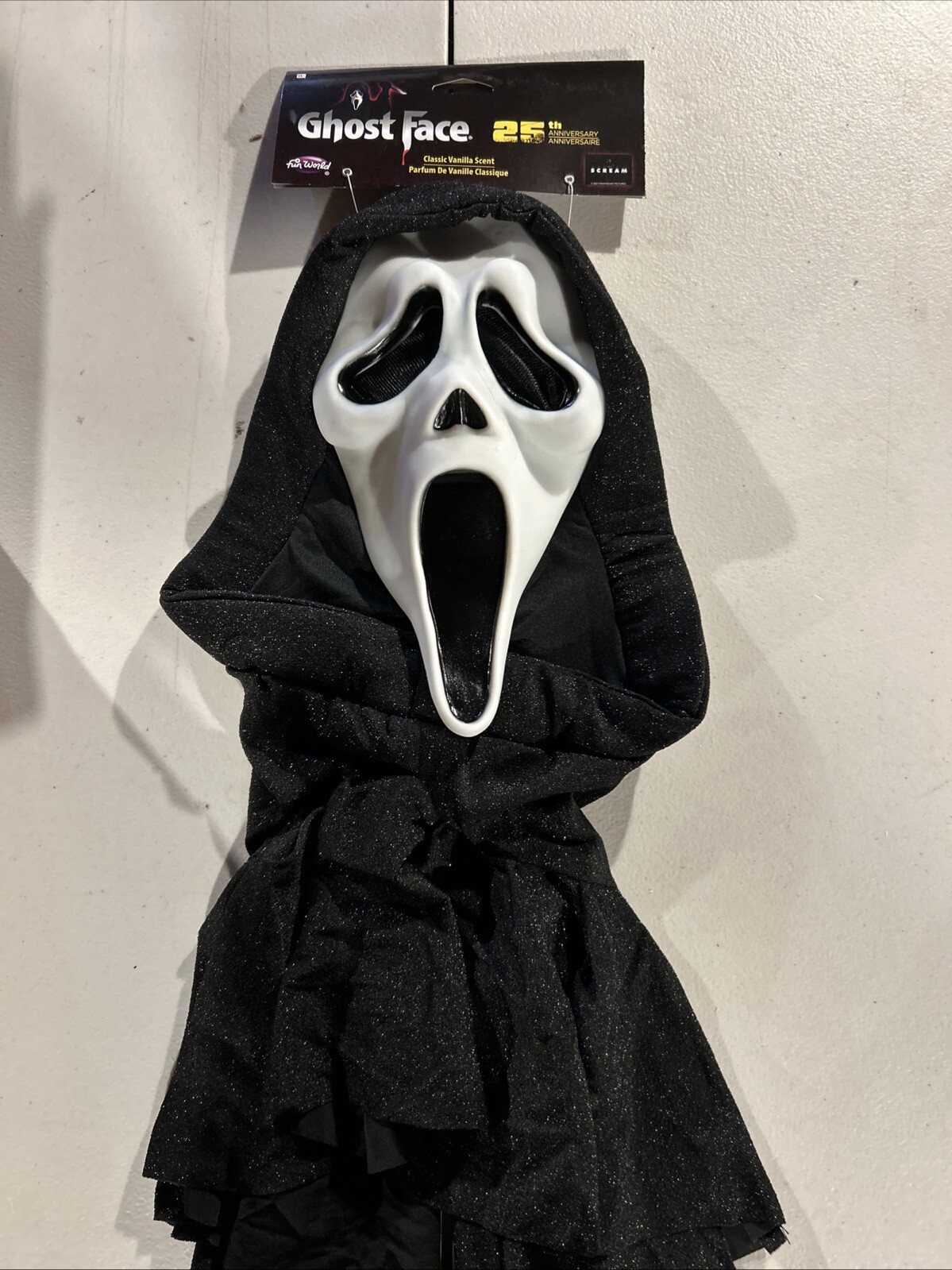 Scream Ghostface 25th Anniversary Fun World Collectors Edition Mask 