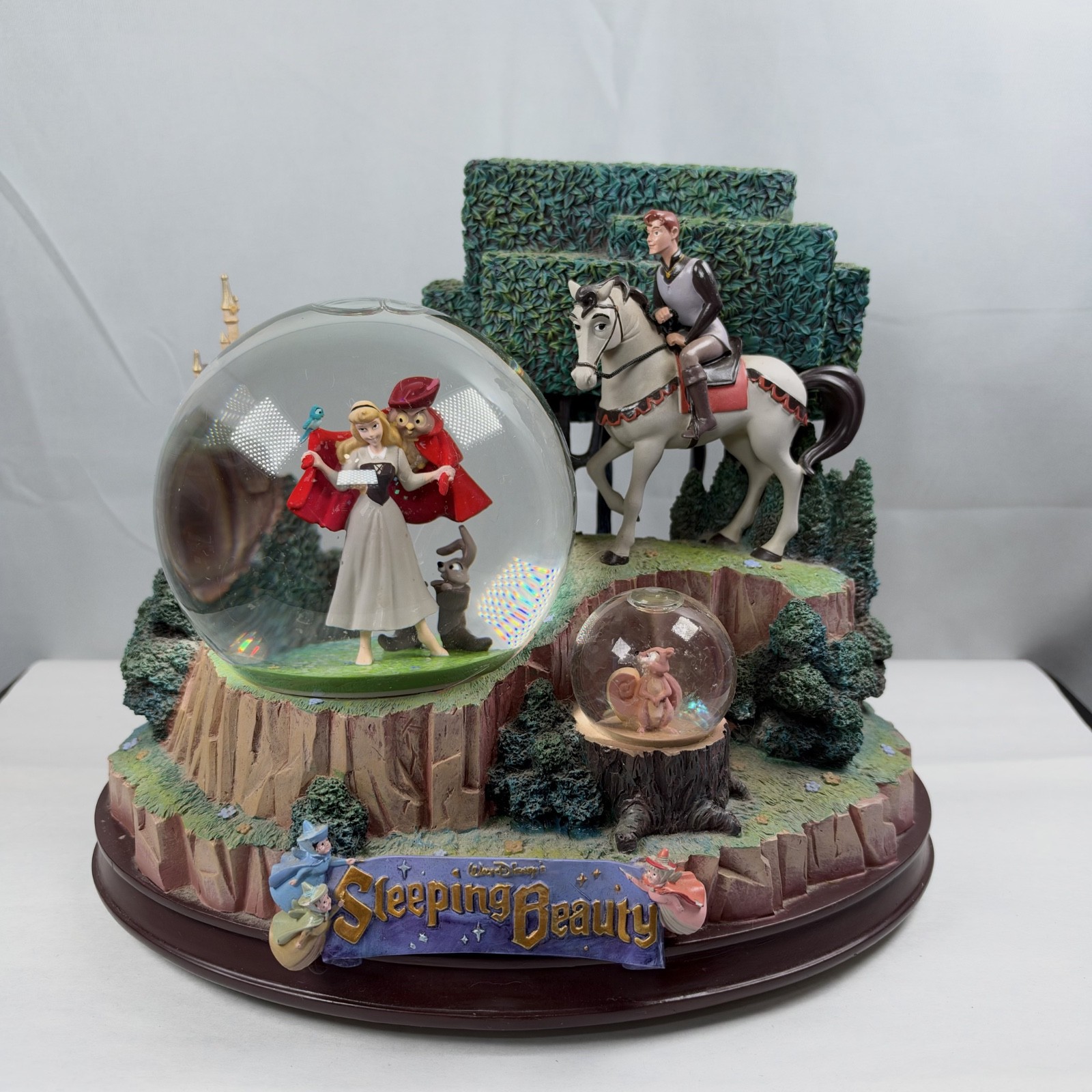 Disney Sleeping Beauty Snow Globe 'Once Upon A Dream' Music Box With Rotation