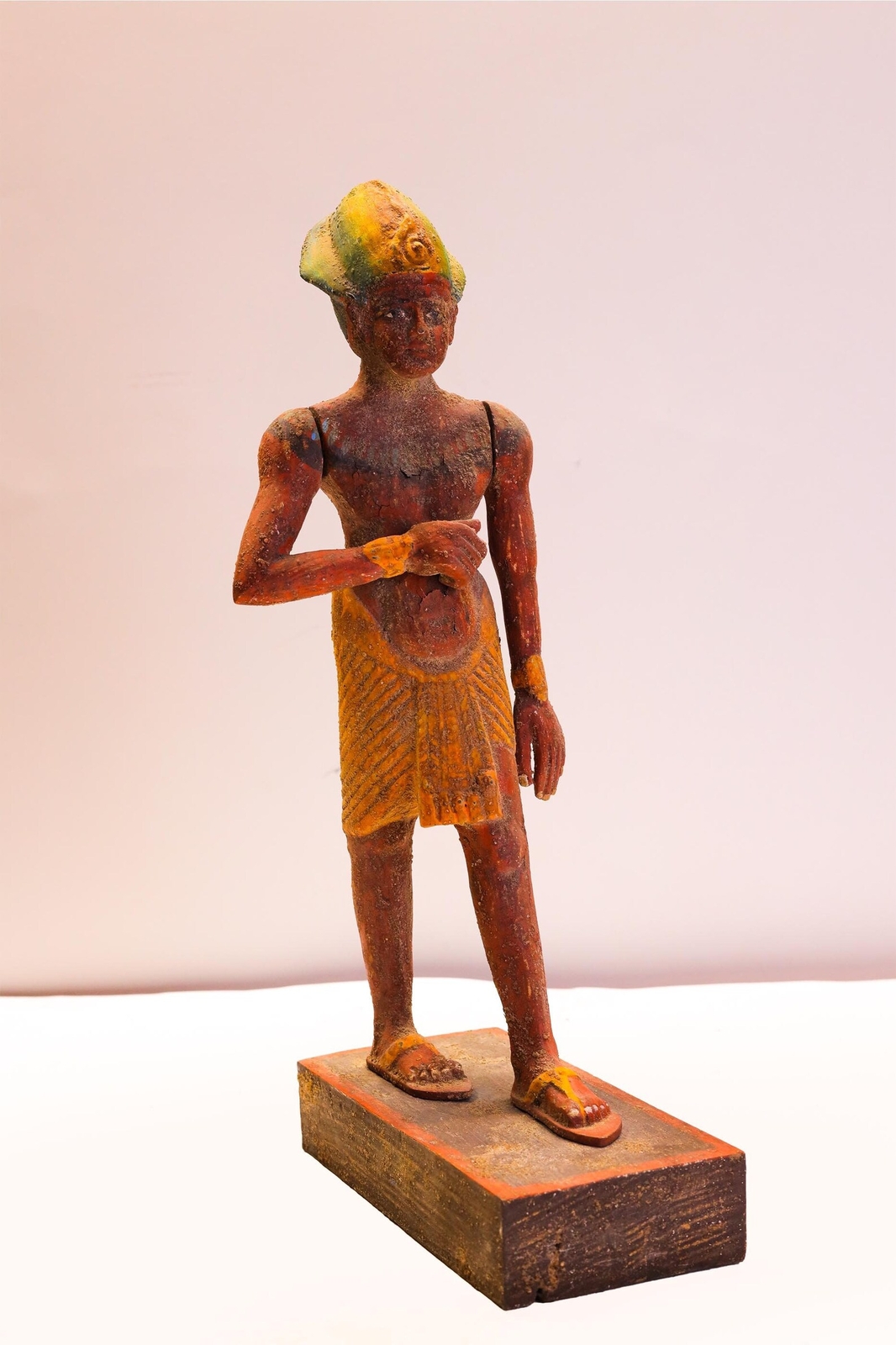 Spectacular King Tutankhamun -king Tutankhamun's statue