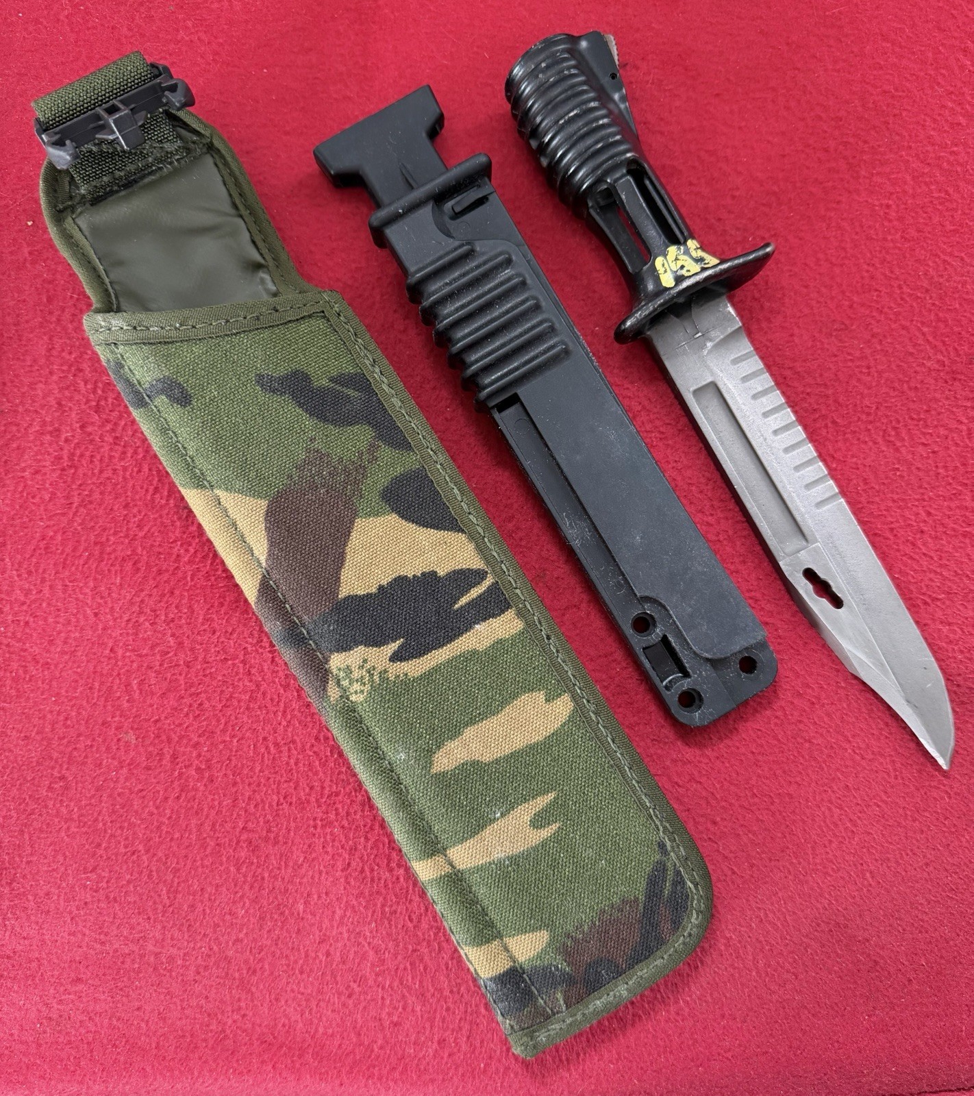 British Armed Forces SA80 L3A1 Bayonet,Scabbard & Frog