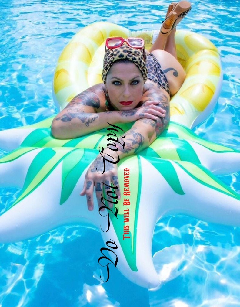 Danielle Colby Framed Photo REPRINTS 8.5\