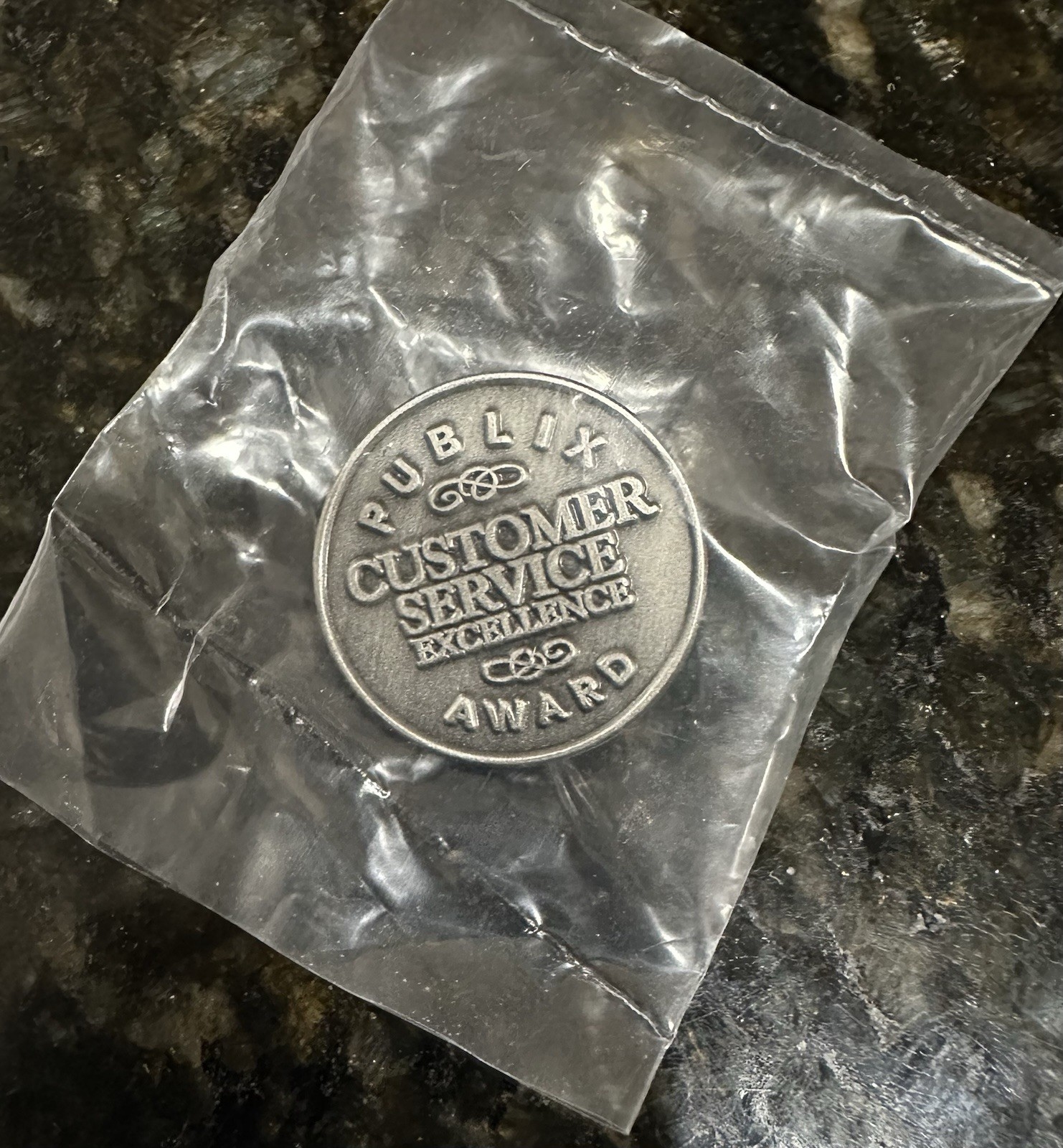 Publix Customer Service Excellance Award Lapel Pin NEW SEALED