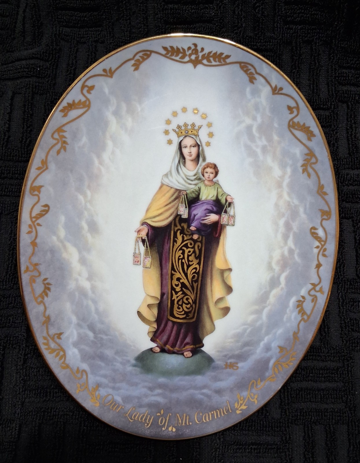 Virgen del Monte Carmelo, plato coleccionable ovalado  porcelana, vintage