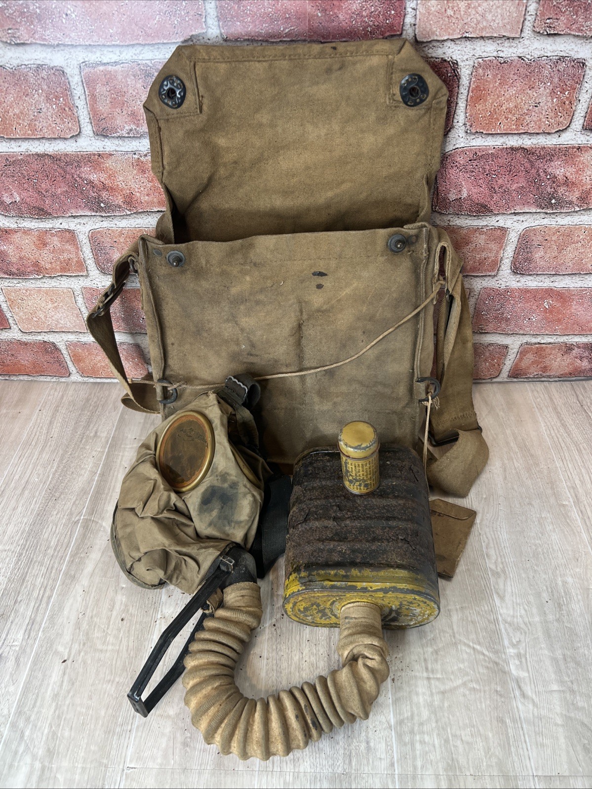 WWI M1918 US Army AEF Gas Mask & Carry Bag Yellow Can Respirator - Please Read